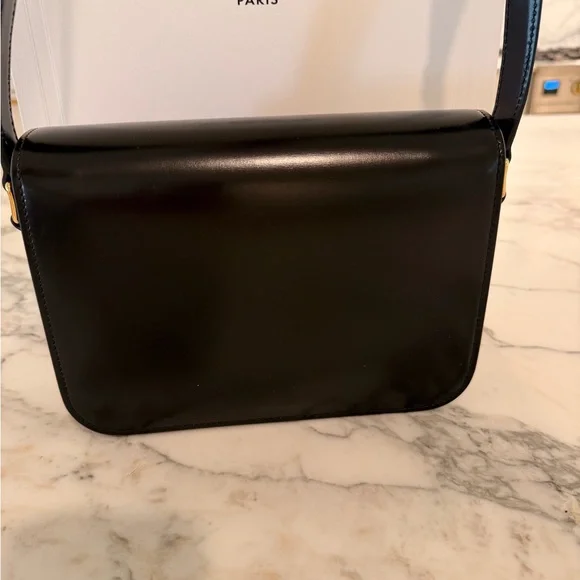 Celine Classique Triomphe bag in Shiny Calfskin with Gold Hardware - Picture 5 of 16